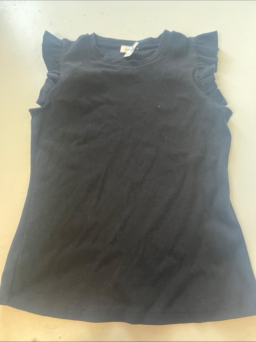 Gemma + Jane Medium Sleeveless Black Ruffle Sleeve Tank Top
